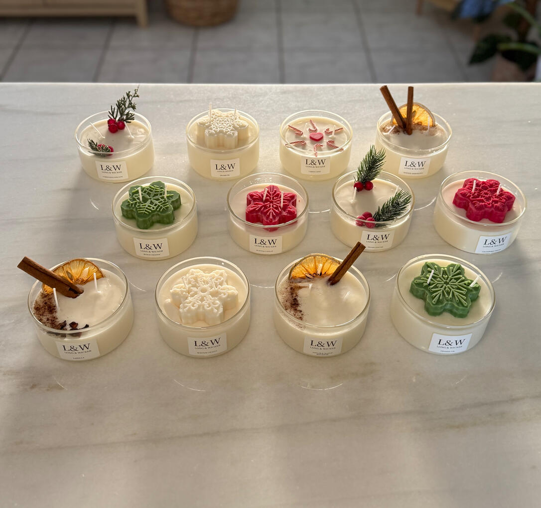 Christmas White 2 Wickers